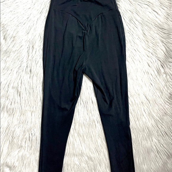 🦈Black Gymshark Workout Leggings - Size XS - Picture 3 of 5